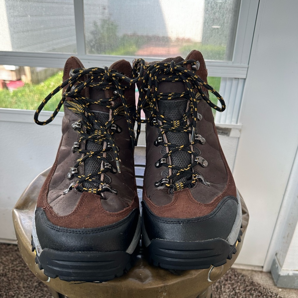 Brown waterproof, Mens Marona, Relaxed Fit.